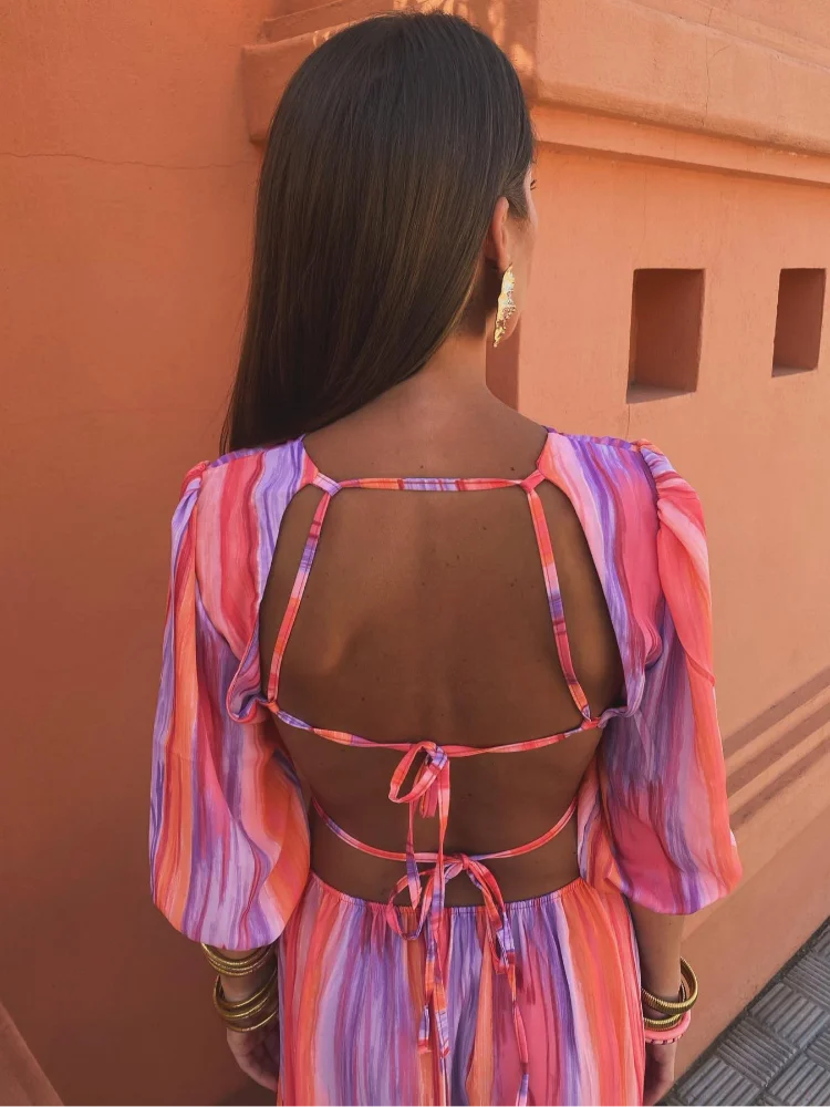Molly - Elegant Dress with Cut-Out