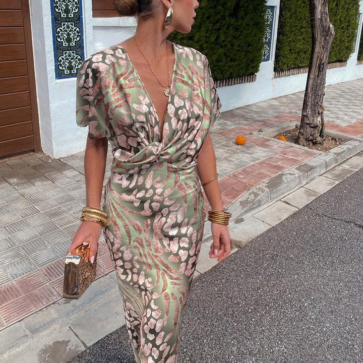Nella - Sophisticated Maxi Dress